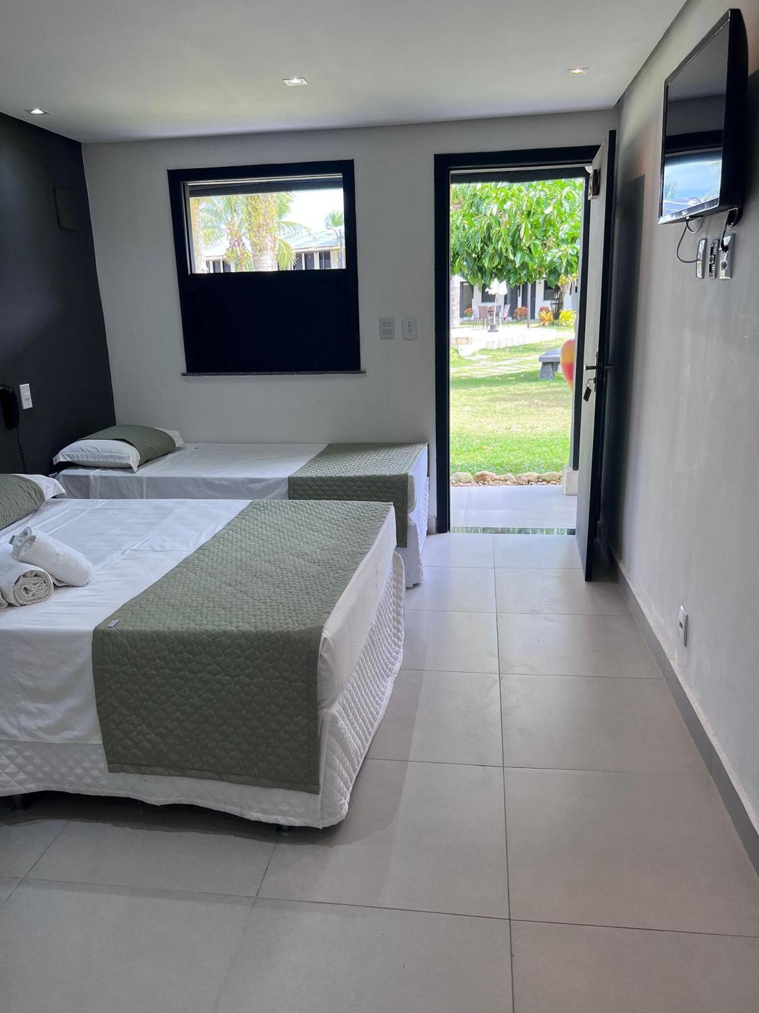 O Beira Mar Praia Hotel Esta Localizado Na Orla, Na Praia De Taperapuan, Cafe Incluso, Wi-Fi 500Mb, Piscinas, Estacionamento Privativo, Ar Condicionado Split, Smart Tv, Frigobar, Porto Seguro Exterior foto