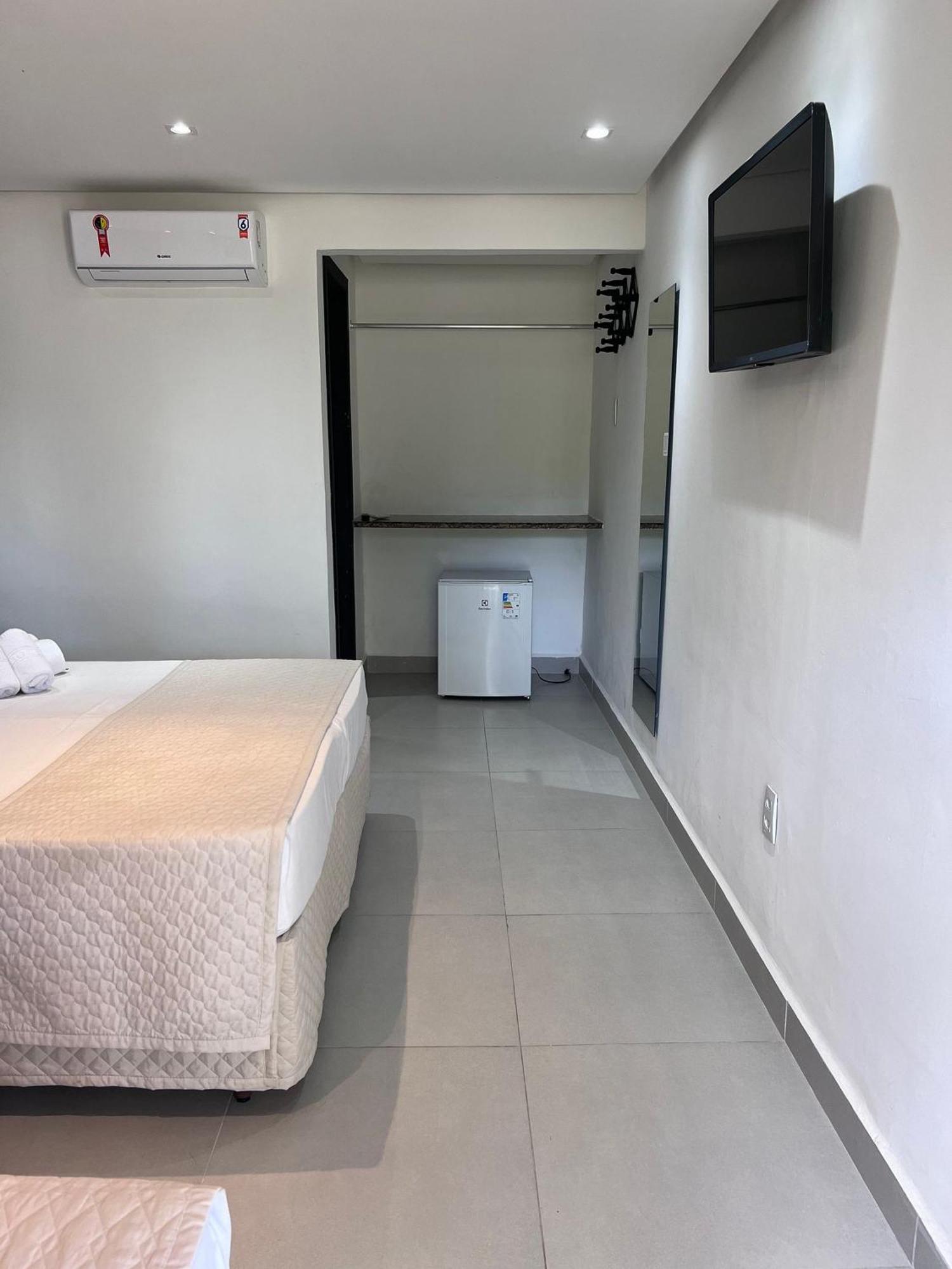 O Beira Mar Praia Hotel Esta Localizado Na Orla, Na Praia De Taperapuan, Cafe Incluso, Wi-Fi 500Mb, Piscinas, Estacionamento Privativo, Ar Condicionado Split, Smart Tv, Frigobar, Porto Seguro Exterior foto