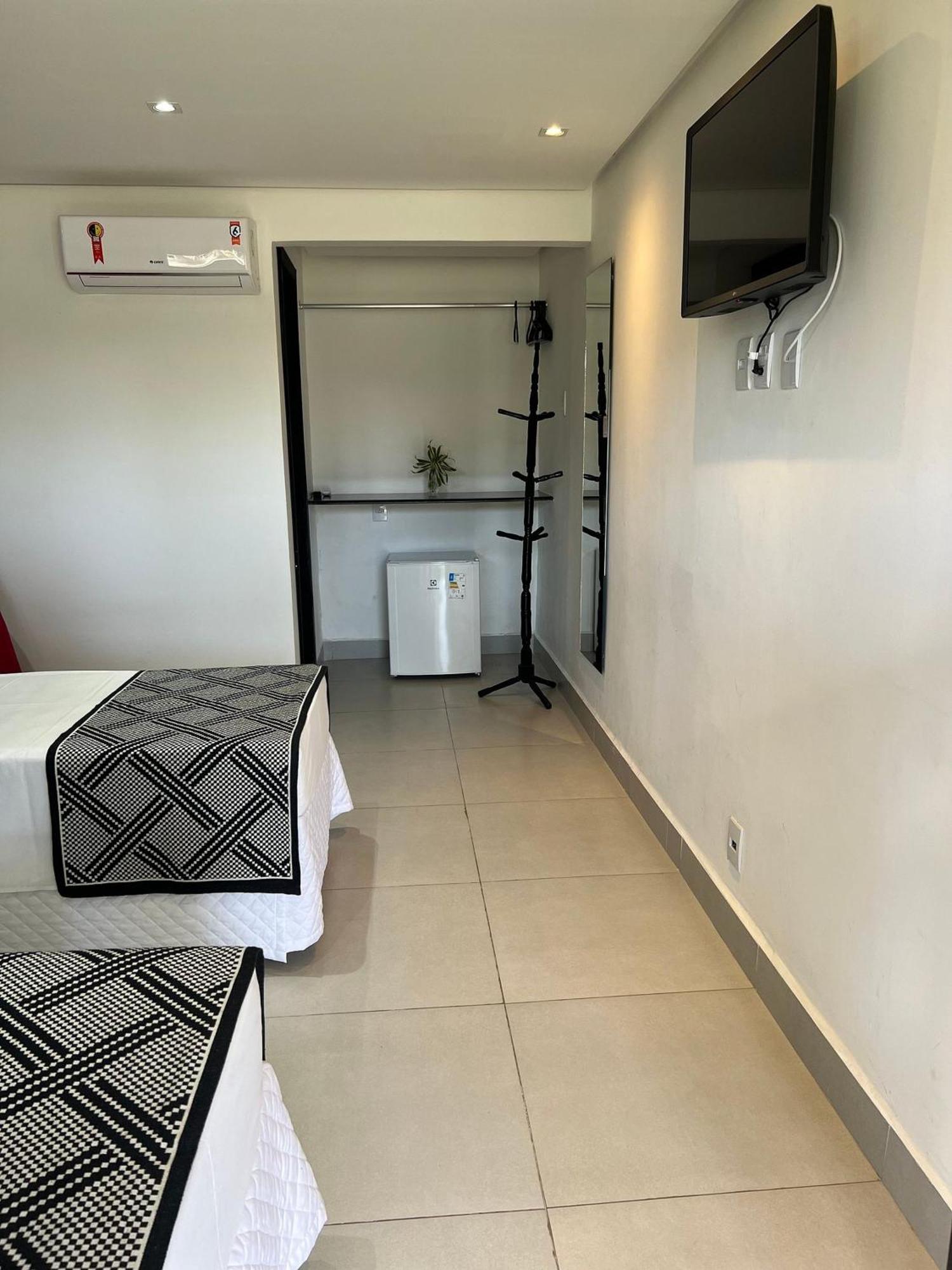 O Beira Mar Praia Hotel Esta Localizado Na Orla, Na Praia De Taperapuan, Cafe Incluso, Wi-Fi 500Mb, Piscinas, Estacionamento Privativo, Ar Condicionado Split, Smart Tv, Frigobar, Porto Seguro Exterior foto