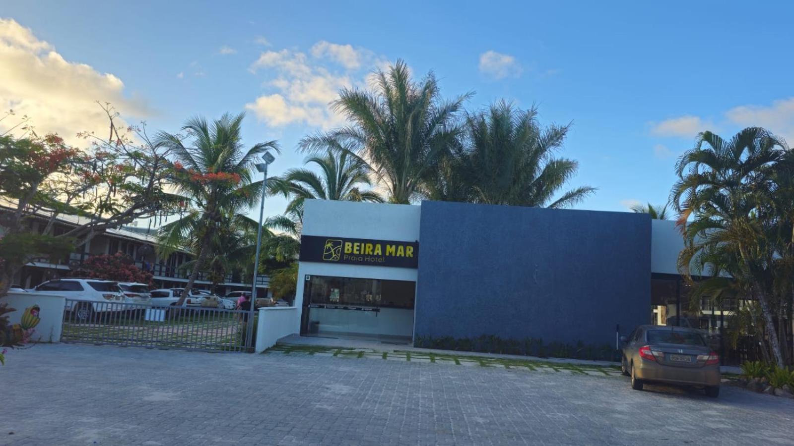 O Beira Mar Praia Hotel Esta Localizado Na Orla, Na Praia De Taperapuan, Cafe Incluso, Wi-Fi 500Mb, Piscinas, Estacionamento Privativo, Ar Condicionado Split, Smart Tv, Frigobar, Porto Seguro Exterior foto