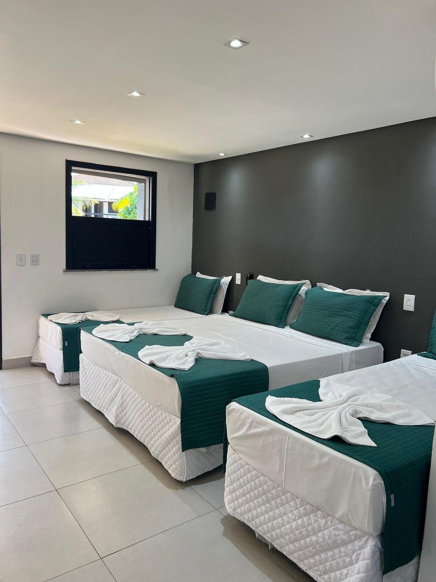 O Beira Mar Praia Hotel Esta Localizado Na Orla, Na Praia De Taperapuan, Cafe Incluso, Wi-Fi 500Mb, Piscinas, Estacionamento Privativo, Ar Condicionado Split, Smart Tv, Frigobar, Porto Seguro Exterior foto